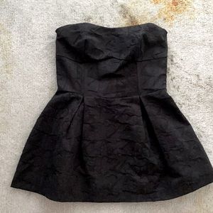H&M Size:6 US Black Tube Top Jaguar fabric Peplum